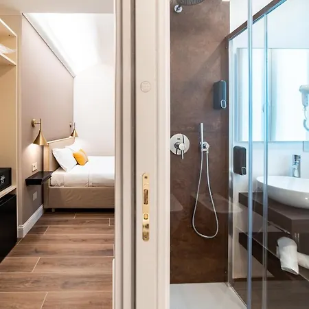 מלון Del Conte לבנו