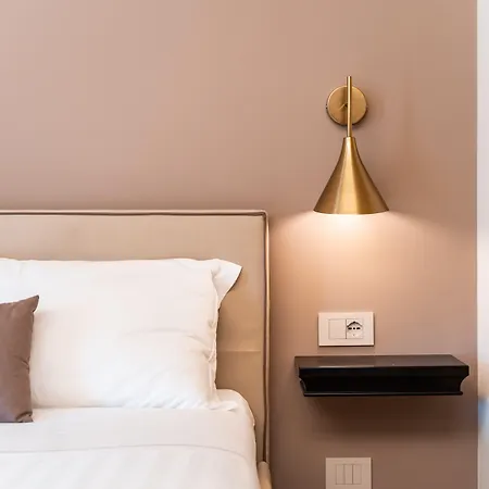 מלון Del Conte לבנו