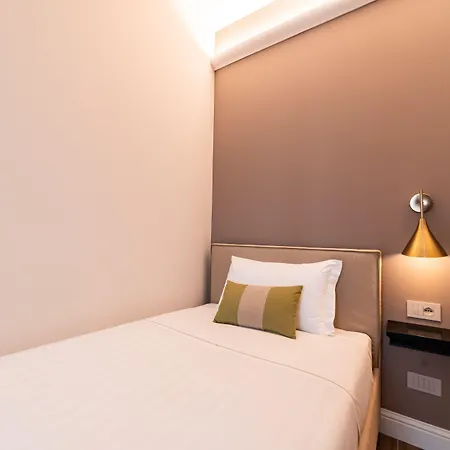 Del Conte 3* לבנו