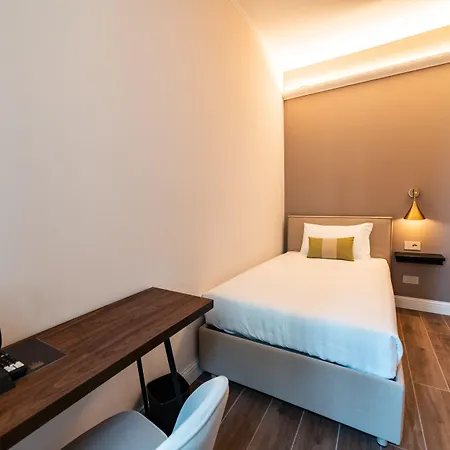 Del Conte מלון 3*